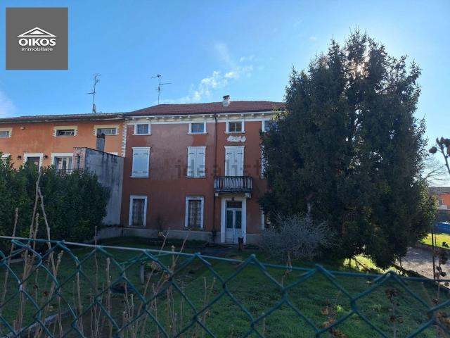 Rustico in vendita a Pozzolengo, Lombardia