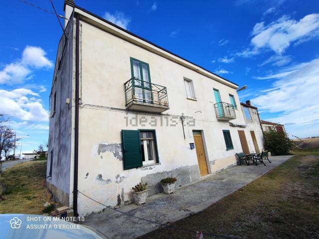 Rustico in vendita a Casalanguida, Abruzzo