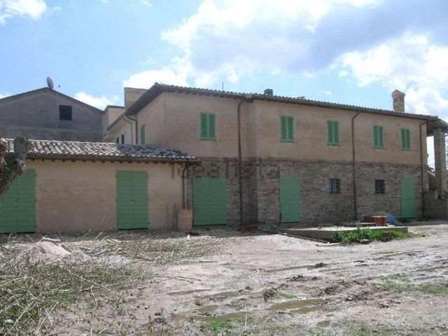 Rustico in vendita a Montefalco, Umbria