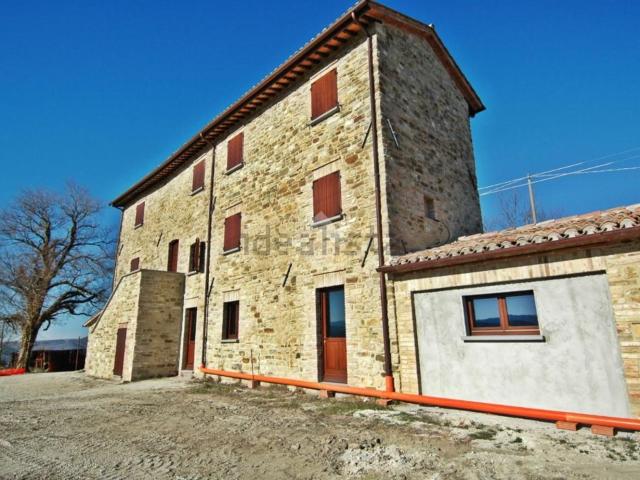 Rustico in vendita a Gualdo Tadino, Umbria