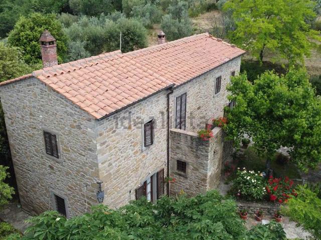 Rustico in vendita a Tavarnelle-Sant'Eusebio, Cortona