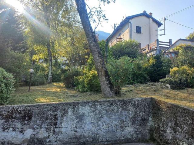 Rustico in vendita a Sant'omobono Imagna, Lombardia