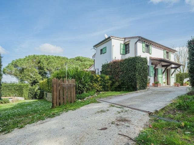 Rustico in vendita a Crespina Lorenzana, Crespina
