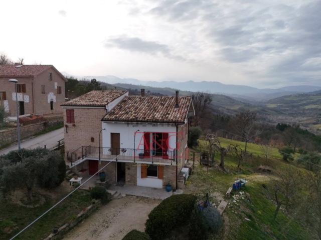 Rustico in vendita a Marche, Macerata