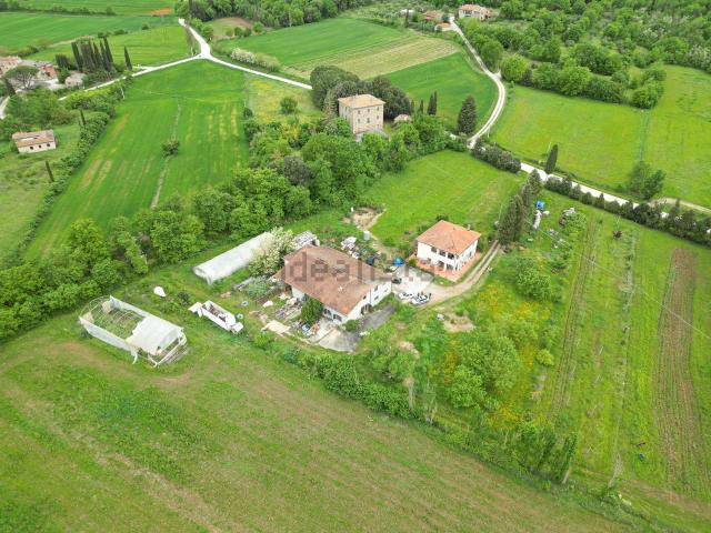 Rustico in vendita a Santa Maria, Lucignano
