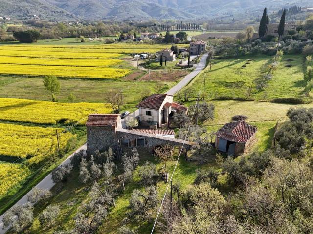 Rustico in vendita a Castiglion Fiorentino, Toscana