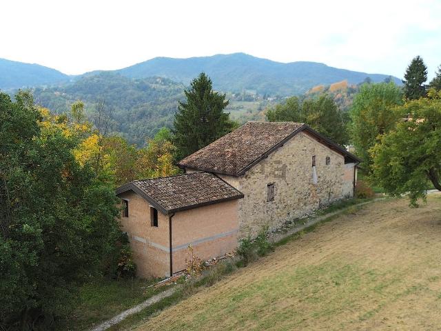 Rustico in vendita a Colline Matildiche, Re