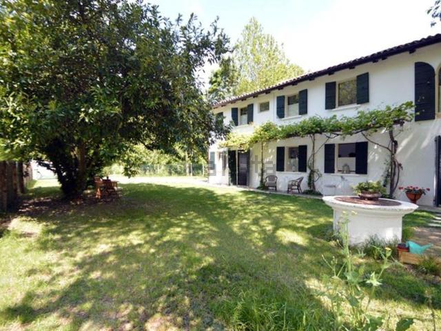Rustico in vendita a Roncade, Treviso