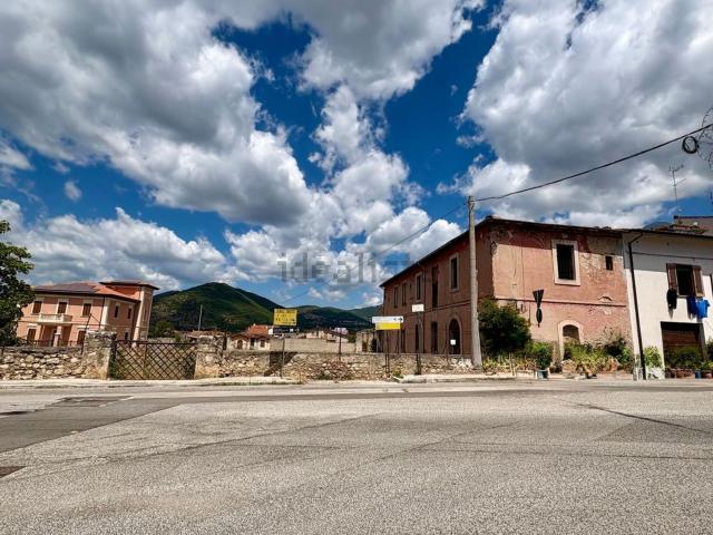 Rustico in vendita a Magliano De' Marsi, Abruzzo