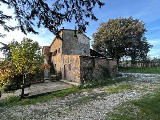 Rustico in vendita a Volterra, Toscana