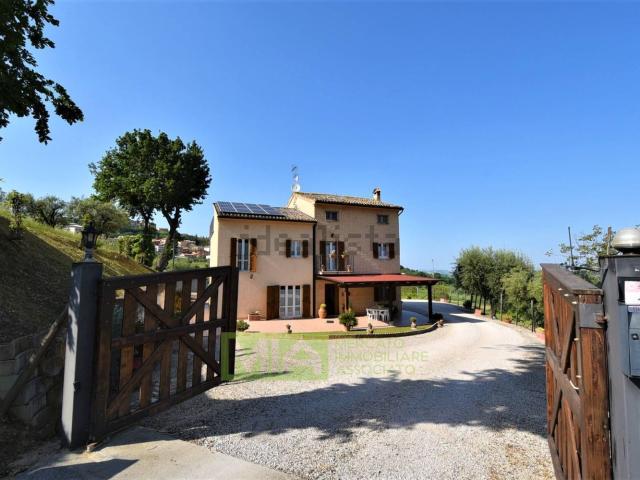 Rustico in vendita a Marche, Fermo