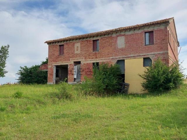 Rustico in vendita a Ostra, Ancona