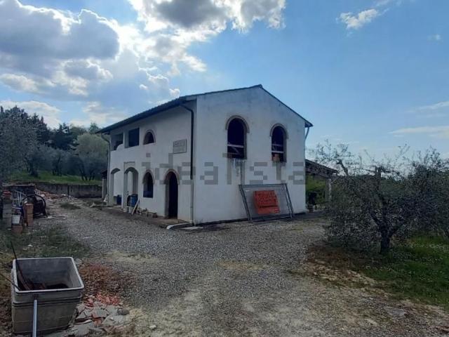 Rustico in vendita a La Serra, San Miniato