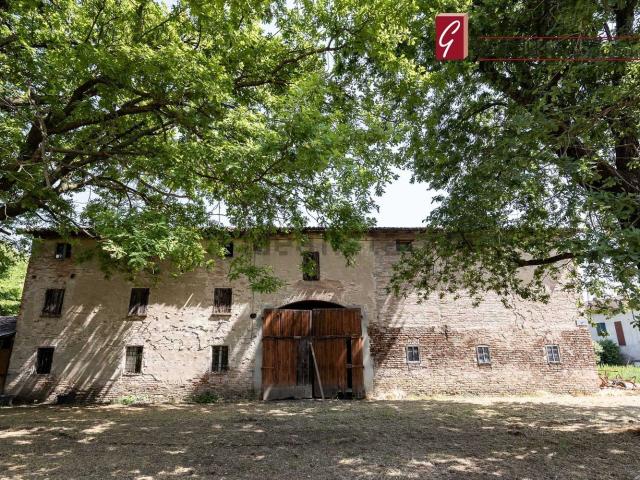 Rustico in vendita a Bagno, Re