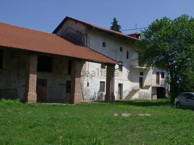 Rustico in vendita a Roata Canale, Piemonte
