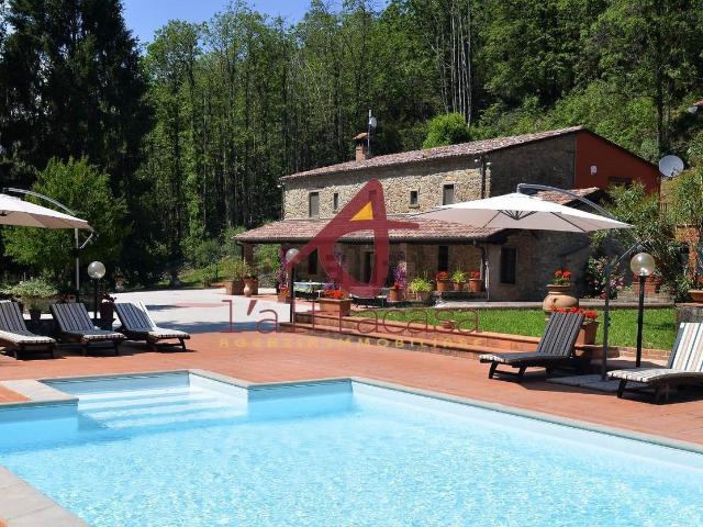 Rustico in vendita a Ricciano, Uzzano E Castello
