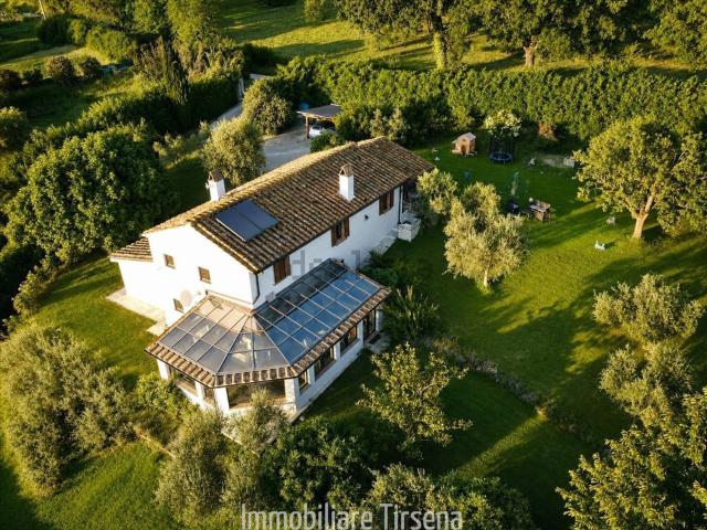 Rustico in vendita a Amelia, Umbria