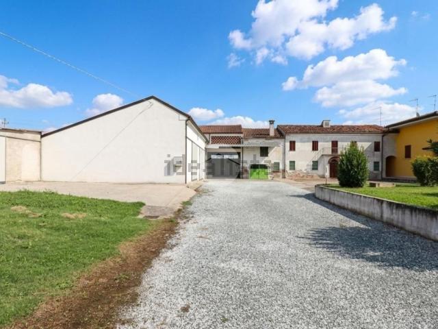Rustico in vendita a Castelbelforte, Mantova