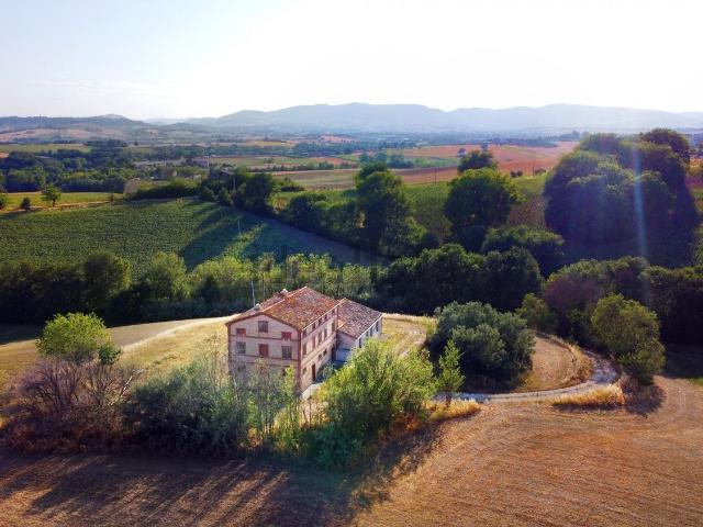 Rustico in vendita a Marche, Macerata