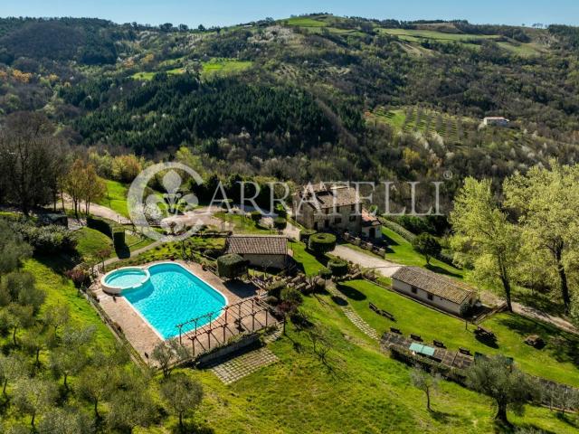 Rustico in vendita a Valfabbrica, Umbria