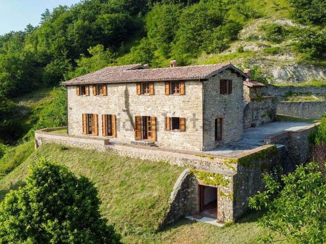 Rustico in vendita a Gubbio, Umbria