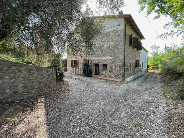 Rustico in vendita a Sant'Angelo Scalo, Montalcino