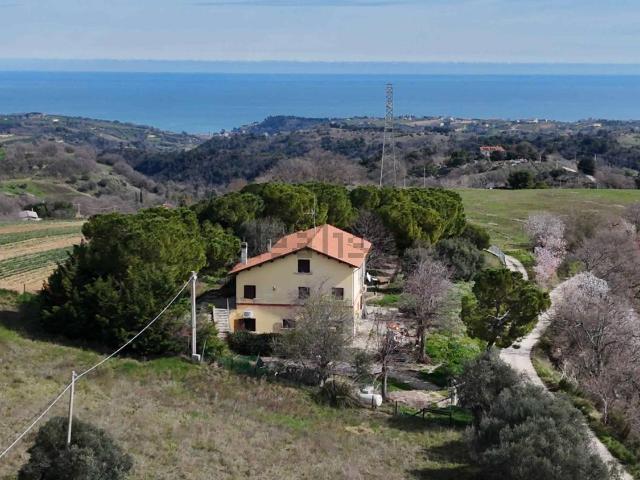 Rustico in vendita a Petrella, Ripatransone