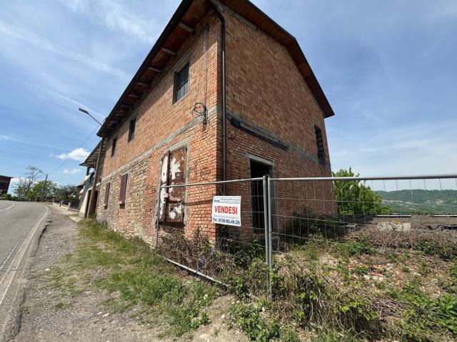 Rustico in vendita a Unione dei comuni del Distretto Ceramico, Prignano Sulla Secchia