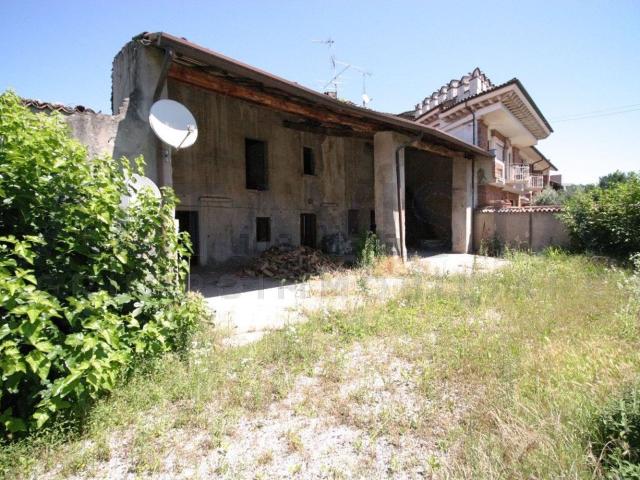 Rustico in vendita a Calcinato, Lombardia