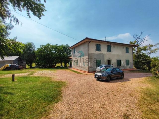 Rustico in vendita a Fauglia, Toscana