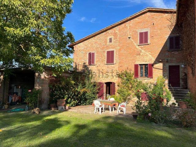 Rustico in vendita a Marciano Della Chiana, Toscana