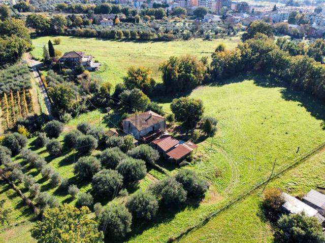 Rustico in vendita a Terni, Umbria