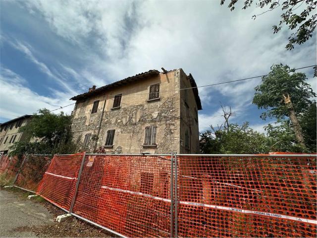 Rustico in vendita a Unione di comuni Terre di Castelli, Savignano Sul Panaro