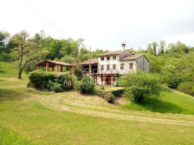 Rustico in vendita a Mussolente, Veneto