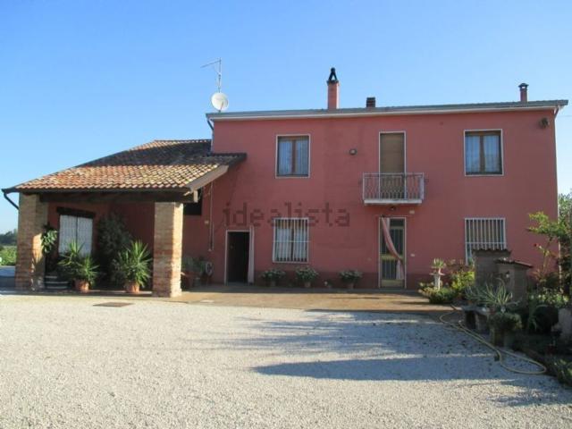 Rustico in vendita a Besenzone, Reggio Emilia