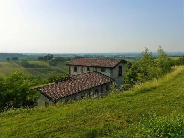 Rustico in vendita a Carpaneto Piacentino, Reggio Emilia