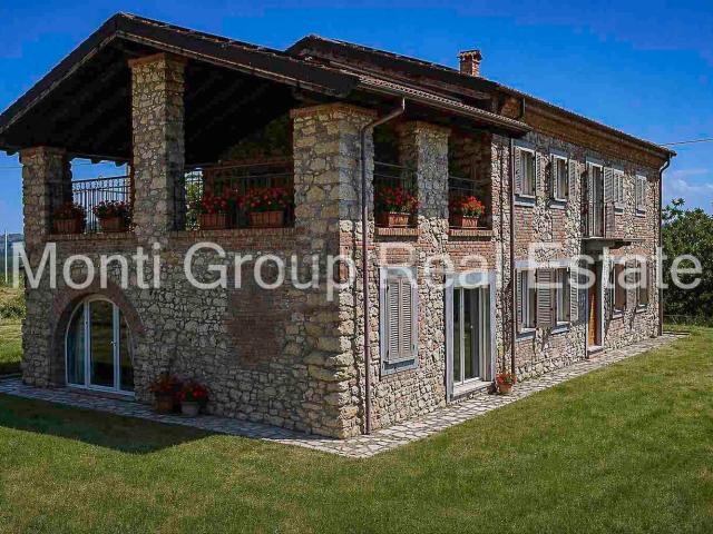 Rustico in vendita a Acqui Terme, Alessandria