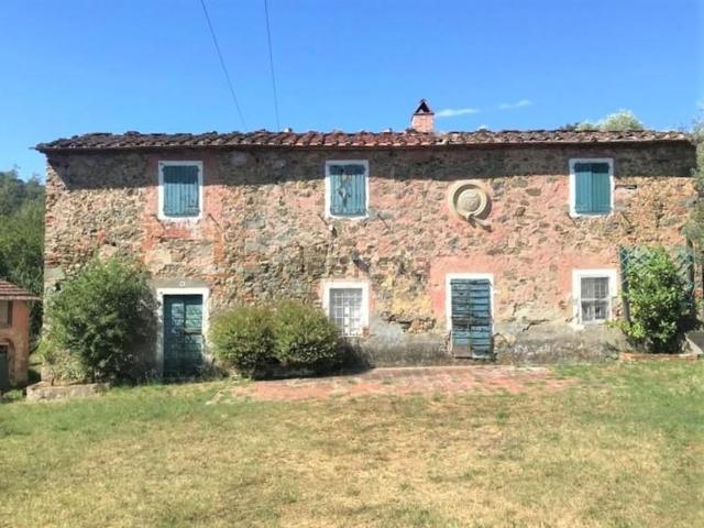 Rustico in vendita a Montecatini Terme, Toscana