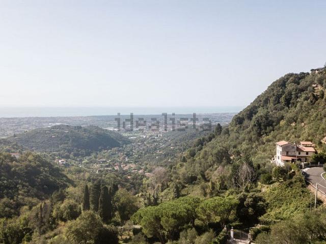 Rustico in vendita a Montebello, Camaiore