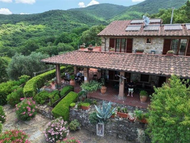 Rustico in vendita a Scarlino, Toscana
