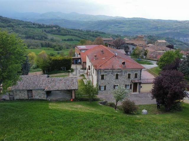 Rustico in vendita a Val d’Enza, Re