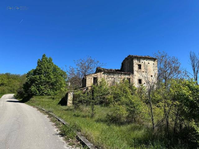 Rustico in vendita a Sala, Marche