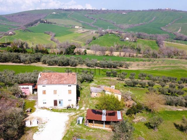 Rustico in vendita a Marche, Macerata