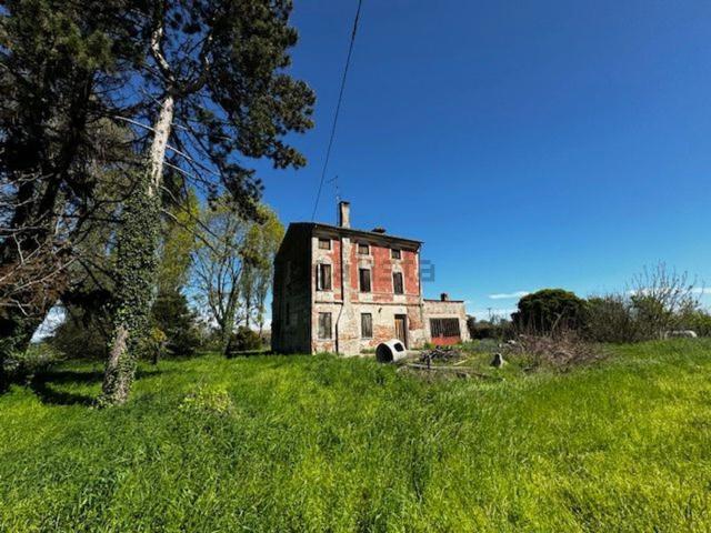 Rustico in vendita a Villa Bartolomea, Veneto