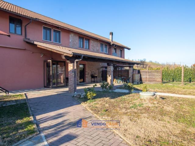 Rustico in vendita a Piemonte, Asti