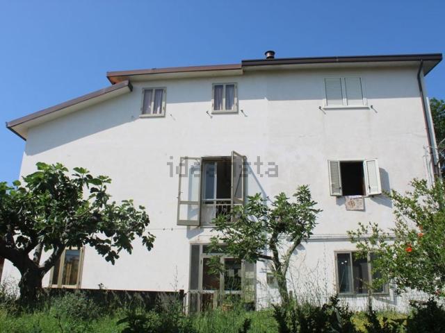 Rustico in vendita a Civitella Messer Raimondo, Abruzzo