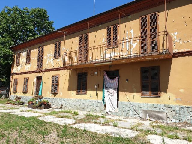Rustico in vendita a Quarto Superiore, Piemonte