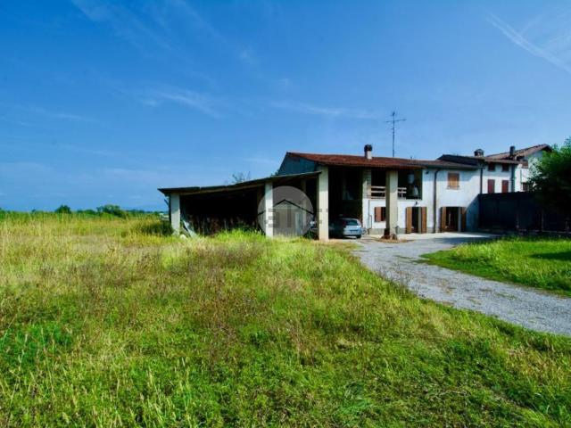 Rustico in vendita a Pozzolengo, Lombardia