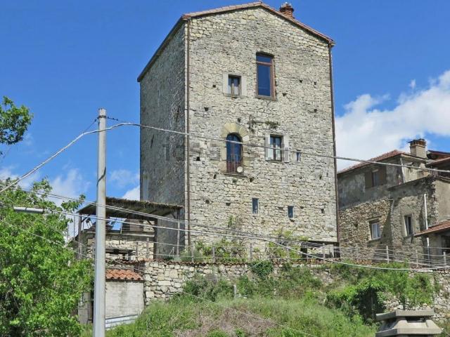 Rustico in vendita a Unione di comuni Montana Lunigiana, Villafranca In Lunigiana