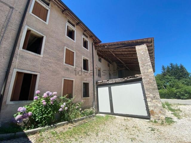 Rustico in vendita a Monte Di Malo, Veneto